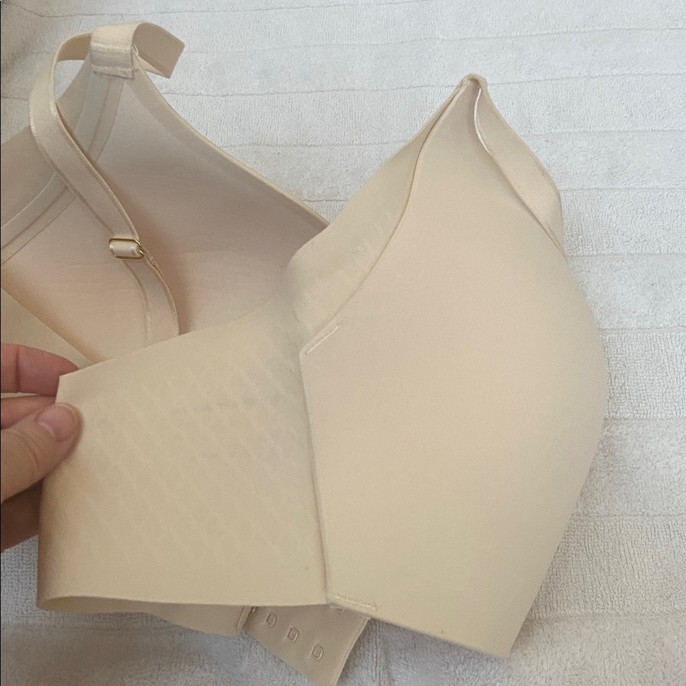 Knix Beige wingwoman bra. Size 5​ - Picture 4 of 5